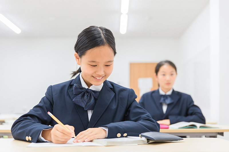 「中学生時代の学びの基礎」－成功へのステップバイステップガイド