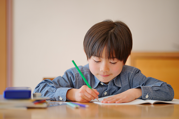 小学生のための宿題戦略: 家庭での学習習慣を築く