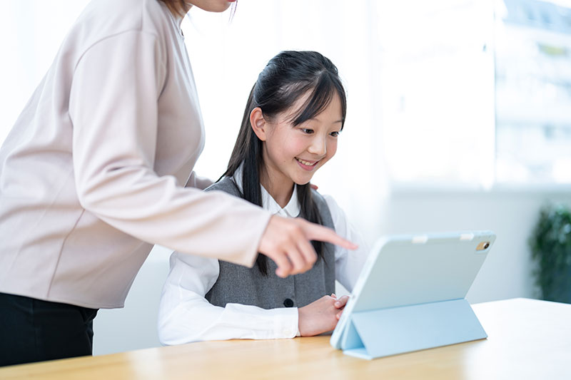 学校から離れた不登校の生徒が効率的に学習するためには