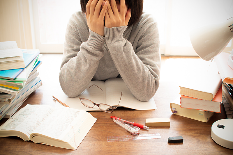 中学生が勉強しない理由とは?習慣化の工夫と保護者ができるサポート方法