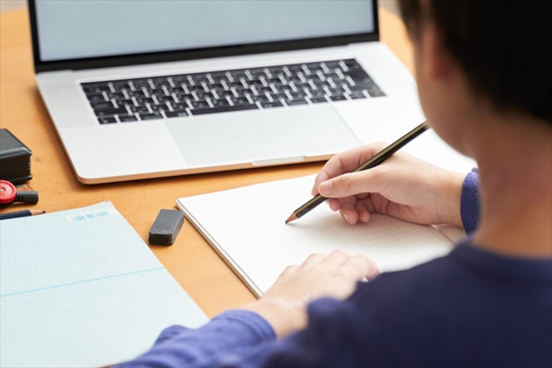 オンライン家庭教師とはどのような学習スタイルか