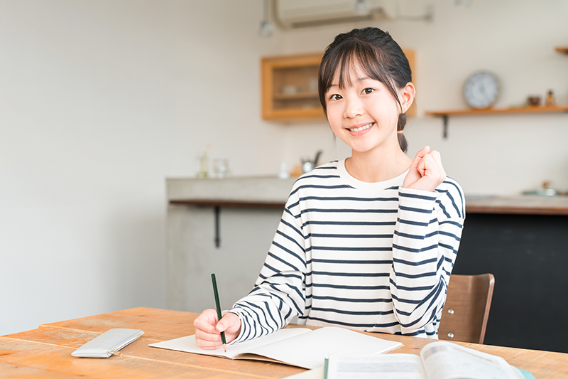 テスト1週間前でも間に合う！中学生の成績を伸ばす逆転勉強法と保護者の正しいサポート