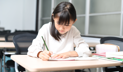 小学生の成績を伸ばす「ノートの使い方」理解を深め、復習の質を高める方法