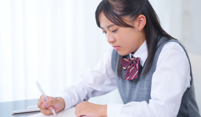 高校受験はいつから始めるのがベスト？内申点・定期テスト・受験勉強の進め方を紹介