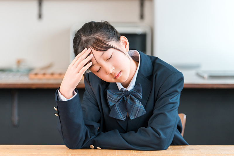 中学生が勉強する気になれないのはなぜ？やる気が出ない原因と保護者ができるサポート